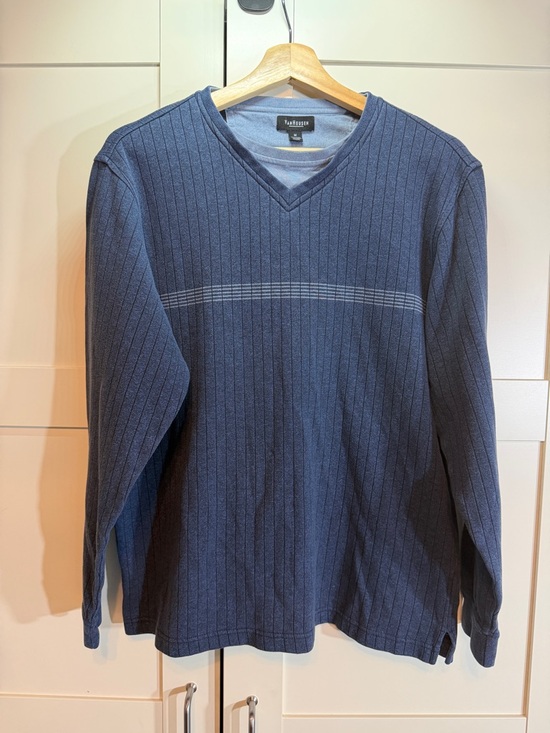 Van Heusen Other - Van Heusen Men's V-Neck Sweater in Navy with Light Stripe B4